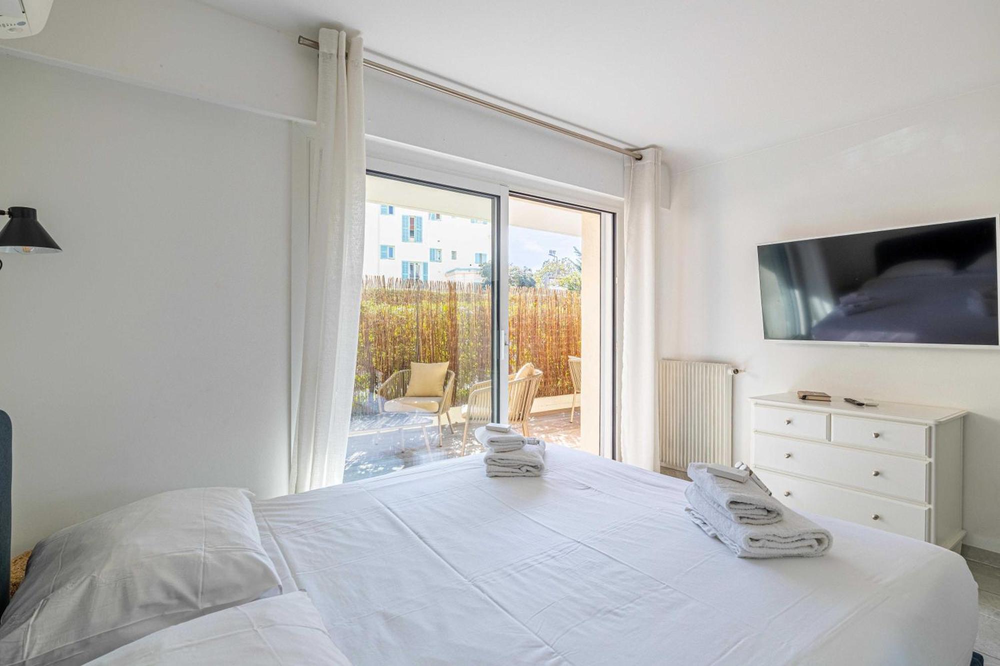 Charming In Residential Neighbourhood Appartement *